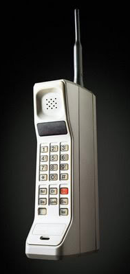 photo of huge, bulky old cellphone